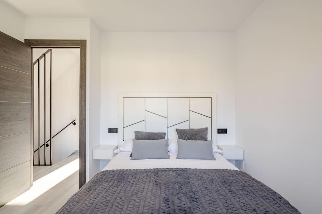 Holiday home A Neida Casa Con Terraza Con Vistas Al Mar